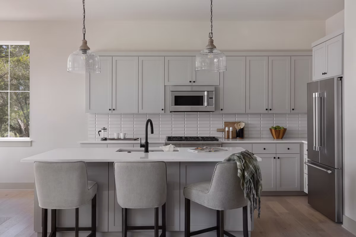 Custom kitchen backsplash tile installation